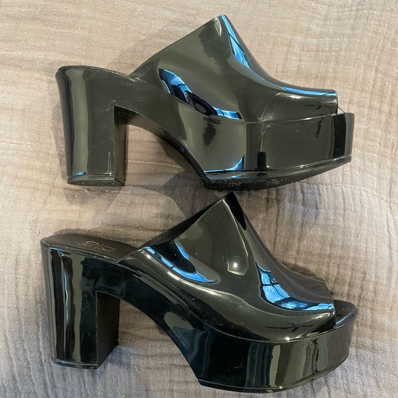 Yoki Shoes - Yoki Women's Black Patent Platforms Size 9 🤩‼️🤩